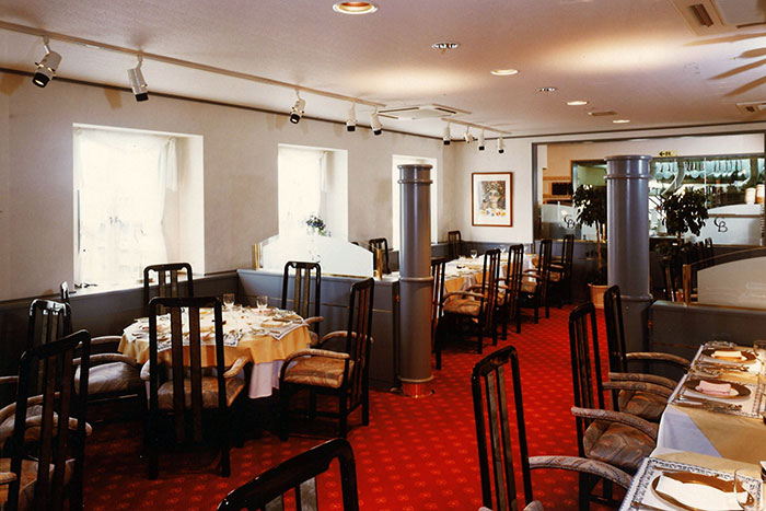 シャトー文雅の店内