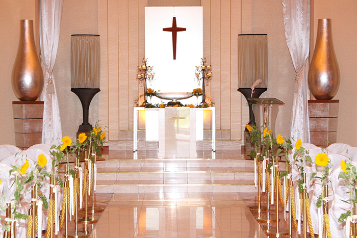 宴会場とチャペル